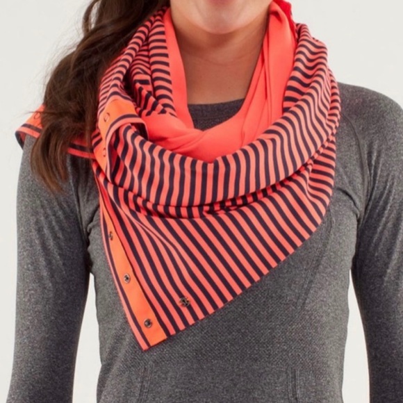 lululemon athletica Accessories - Lululemon • Vinyasa Scarf • Classic Stripe Flare